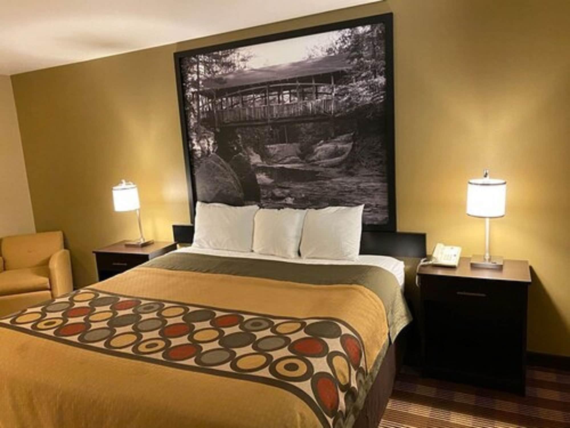 Super 8 By Wyndham Eau Claire Wi Hotel Екстериор снимка